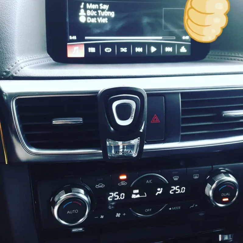 Hướng Dẫn Sử Dụng Nước Hoa Kẹp Cửa Gió Ô Tô Aroma Car Ventis 2 nuoc hoa kep cua gio aroma car ventis